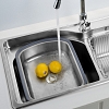 Chậu rửa hai hố chìm sử dụng inox 304 không rỉ