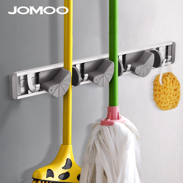 Giá treo chổi vệ sinh chất liệu kim loại - VNM-938 910